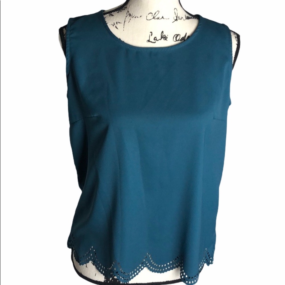 Valerie Bertinelli Blouse With Scallop Trim Size M